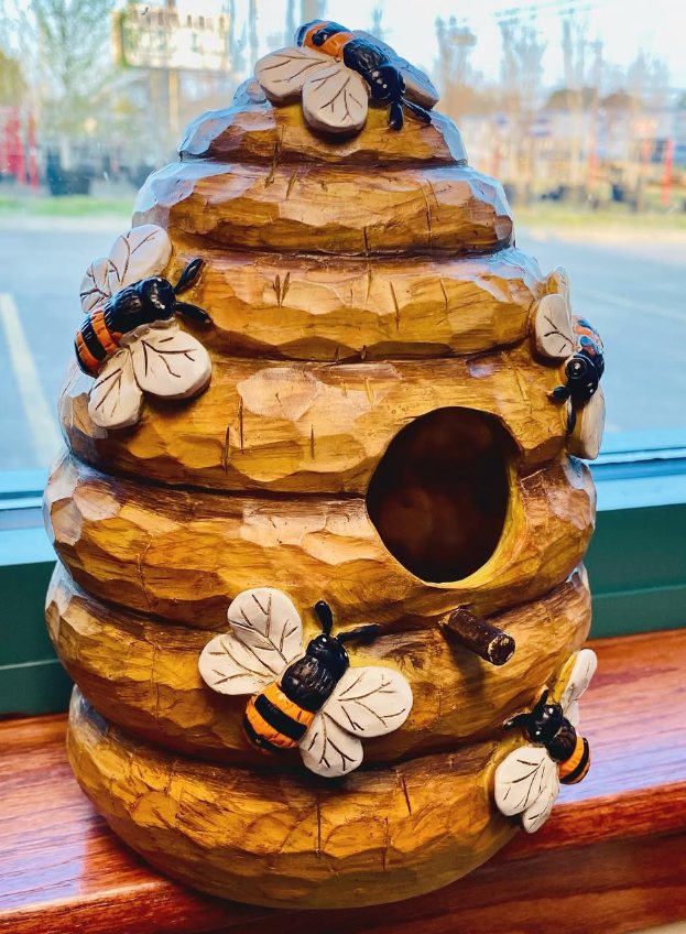 A skep-style bee decoration